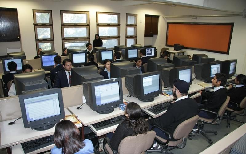 JUIT Solan Computer Lab photo 2